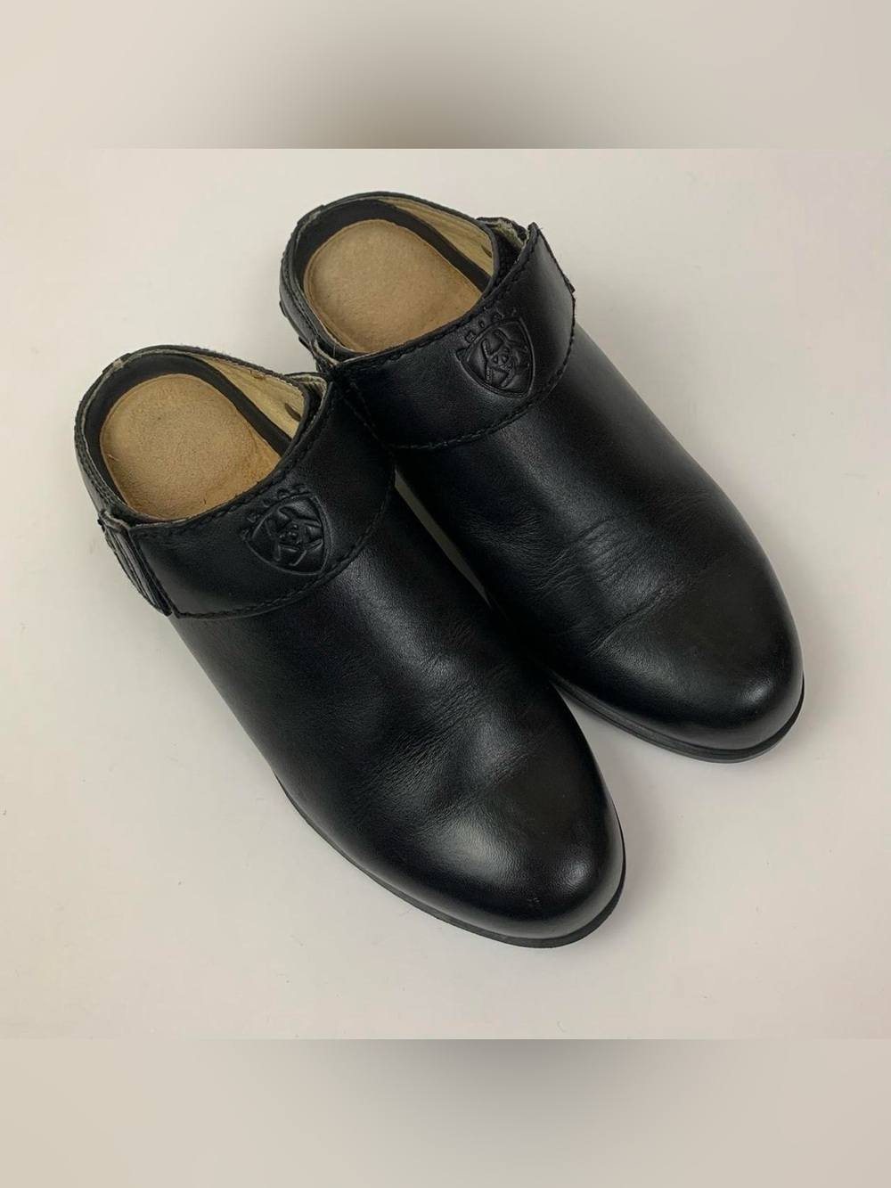 Ariat Clog Womens US 7 Black Leather Casual Slip On Heeled Comfort Cushion Mules